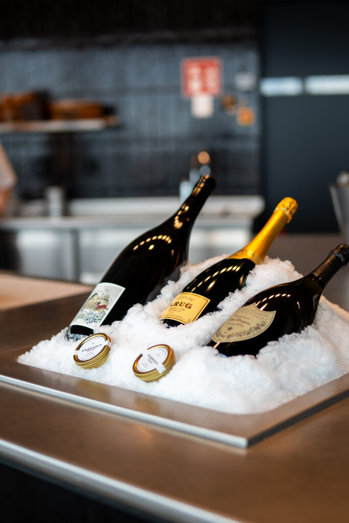 Tommi Tuominen tavoittelee Demolle toista Michelin-tähteä: "Olen tällainen keittiöiden Kimi Räikkönen" Demon viinejä ja kaviaaria