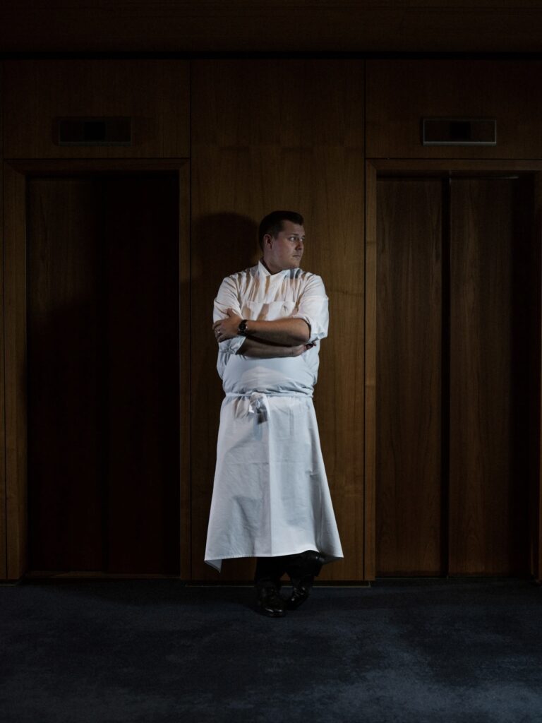 Kaikki Michelin-ravintolat Suomessa 2026 – lista, hinnat ja tähdet Michelin-ravintolat Suomessa: ravintola Palacen keittiömestari Eero Vottonen