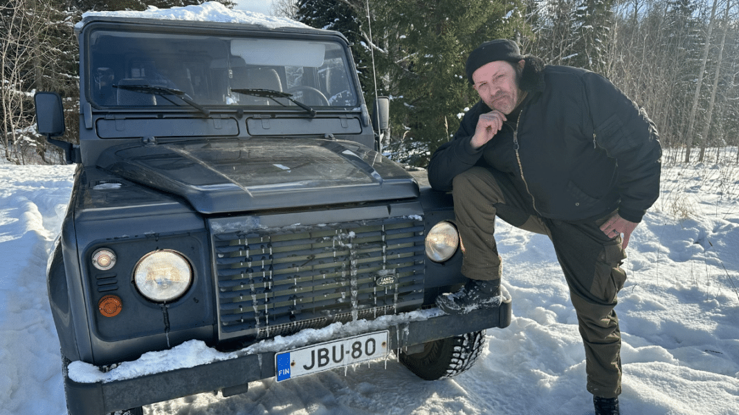 Kolmosvaihde: Timo Lavikainen ja Land Rover Defender