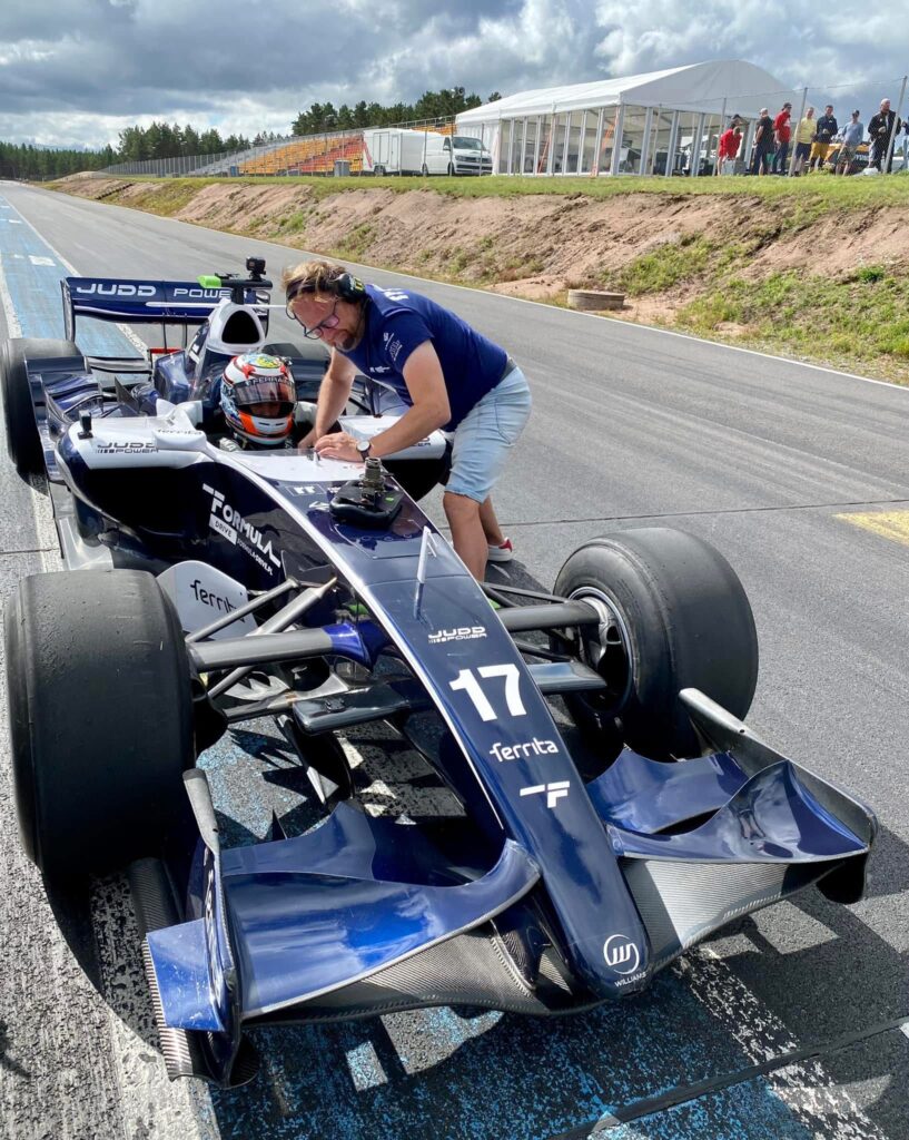 f1-autolla ajaminen suomessa