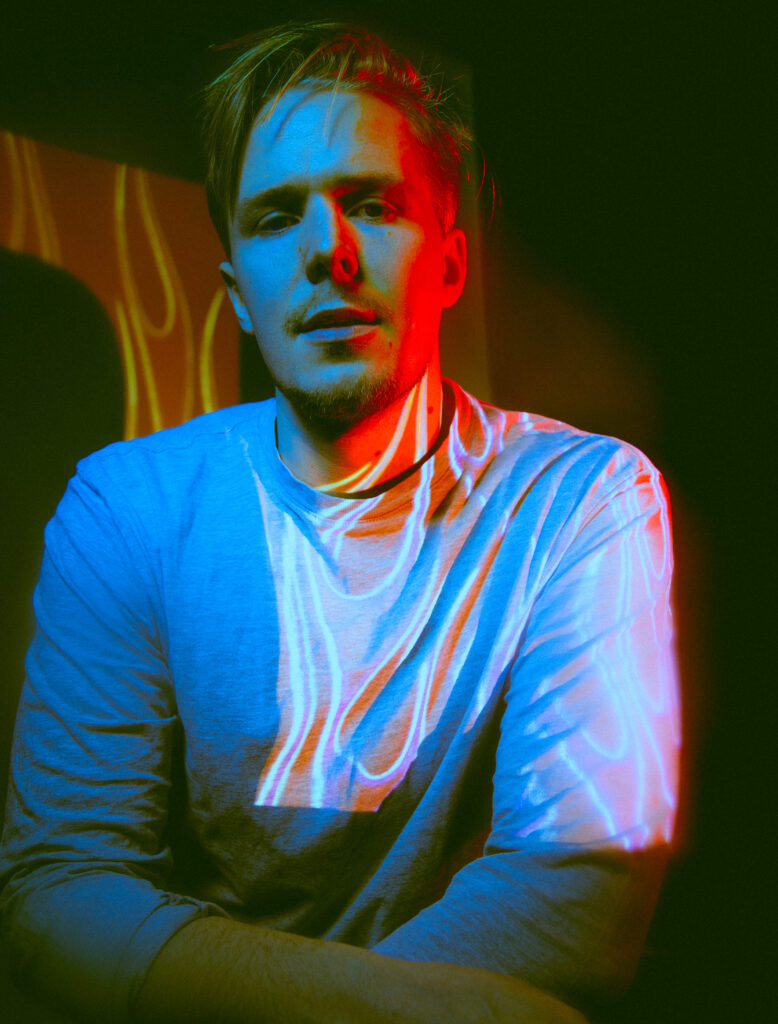 DJ Rony Rex: Koulukiusaaminen jätti traumaoireet – "Tuska palasi, kun minusta tuli isä" Rony Rex isyys