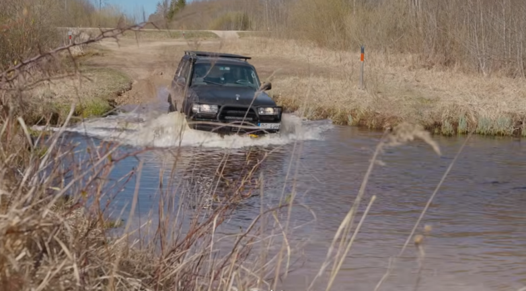 Kolmosvaihde: TTK-tuomari Jukka Haapalainen esittelee Porschensa: "Autossa pitää olla vähän sex appealia" Latvia offroad