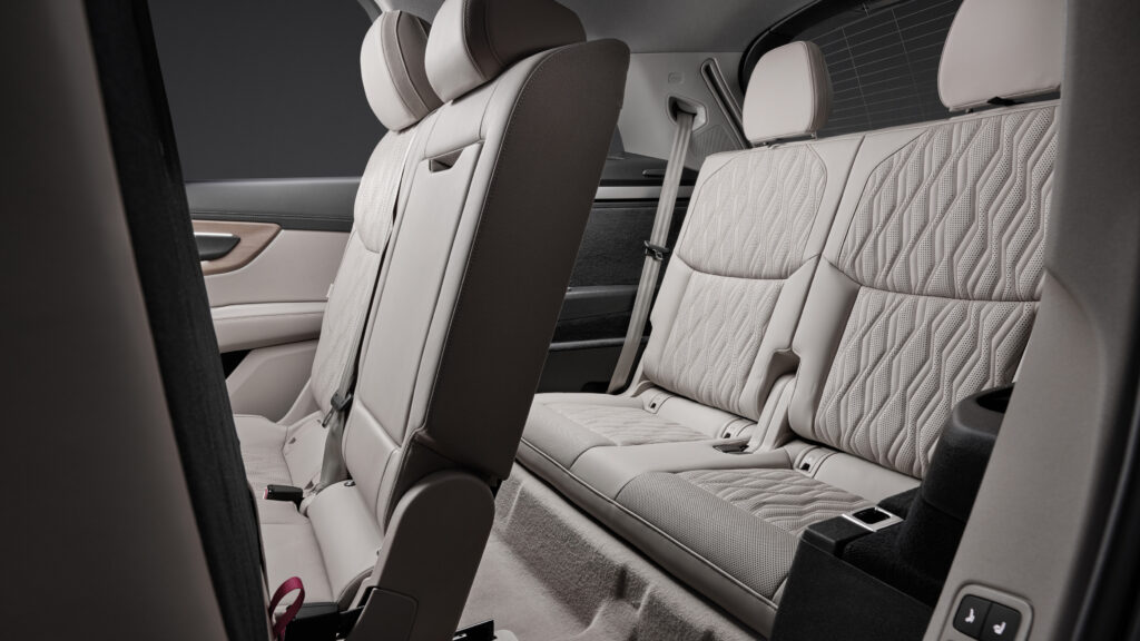 Tällainen on uusi Audi Q7 – lähtöhinta kipuaa liki 130 000 euroon Audi Q7 SUV penkit