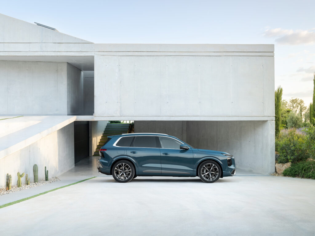 Tällainen on uusi Audi Q7 – lähtöhinta kipuaa liki 130 000 euroon Audi Q7 SUV