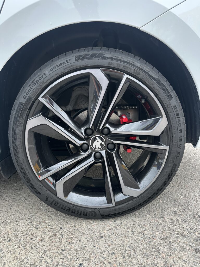 Skoda Fabia 130 koeajo: Kaikkien aikojen nopein Fabia on rallivoittajien sukua Skoda Fabia 130 vanteet