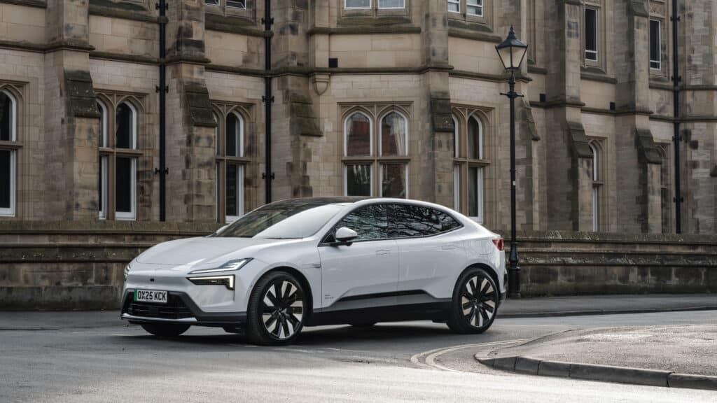 Polestar 4 coupé on sähköinen crossover coupé, jonka mallisto laajenee SUV-versiolla