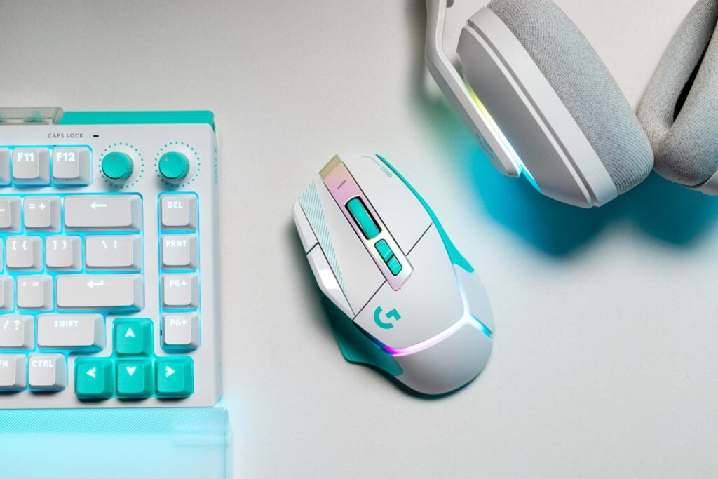 Logitech julkaisi kerralla 12 uutta pelivälinettä – ammattilaistason vehkeisiin hurjia päivityksiä Logitech G502 X Plus Lifestyle