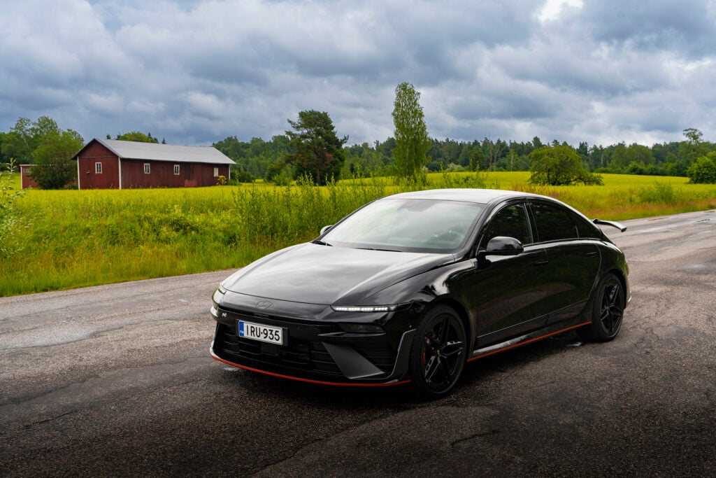 Ovatko tässä vuoden parhaat autot? Saksa nosti viisi sähköautoa Vuoden Auto -finaaliin Hyundai Ioniq 6 N