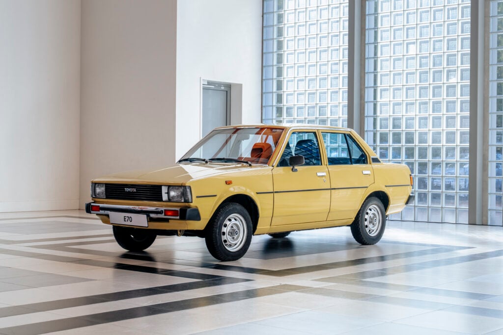Tunnistatko kaikki Toyota Corollat? 12 sukupolvea kertoo, miten kansansuosikki on muuttunut 60 vuodessa Neljännen sukupolven Toyota Corolla.