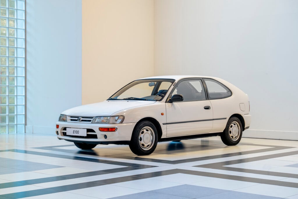 Tunnistatko kaikki Toyota Corollat? 12 sukupolvea kertoo, miten kansansuosikki on muuttunut 60 vuodessa Seitsemännen sukupolven Toyota Corolla.