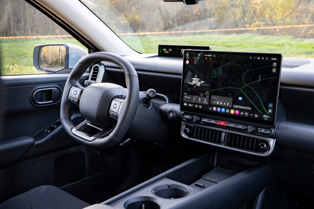 Hyundai Ioniq 3:n Suomen hinta julki – isompi akku maksaa 4 000 euroa lisää Hyundai Ioniq 3:n ohjaamo